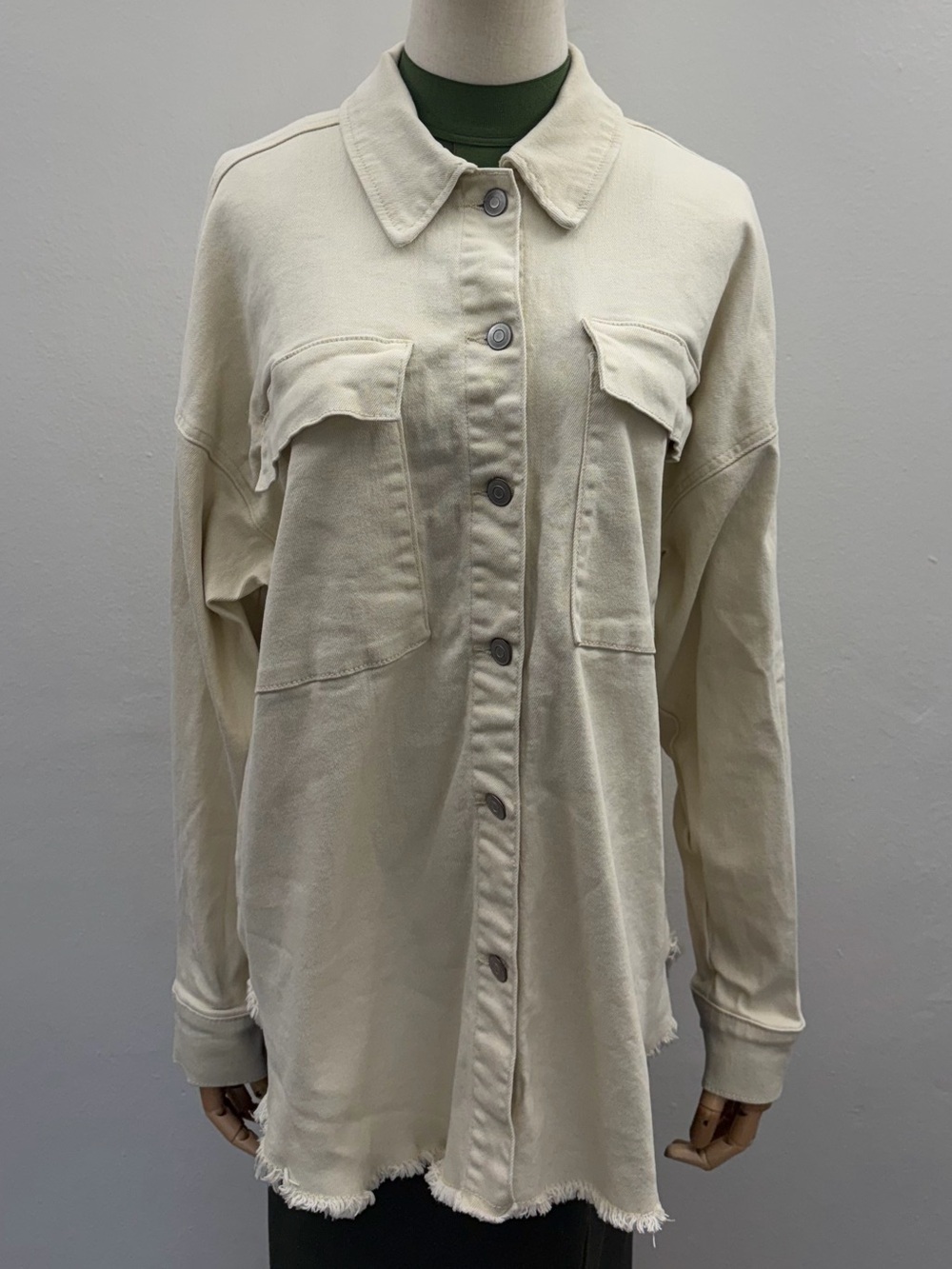 Celebrity Pink Oversized Denim Shacket Women’s Medium Cream Raw Hem Button Up